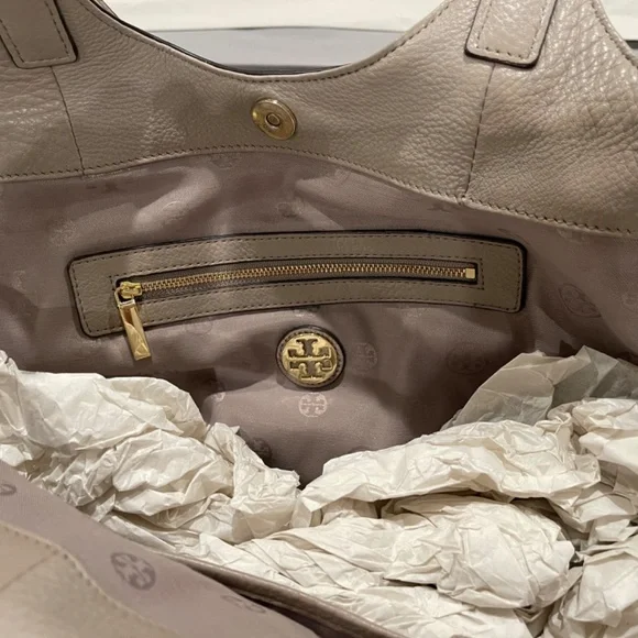 Grey Tory Burch Hobo Purse and wallet set - Picture 4 of 4